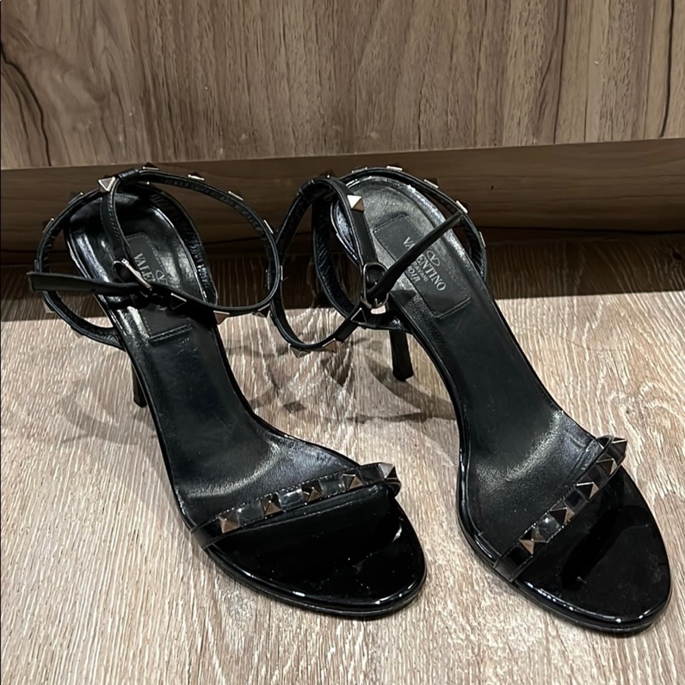Valentino
Black Rockstud
